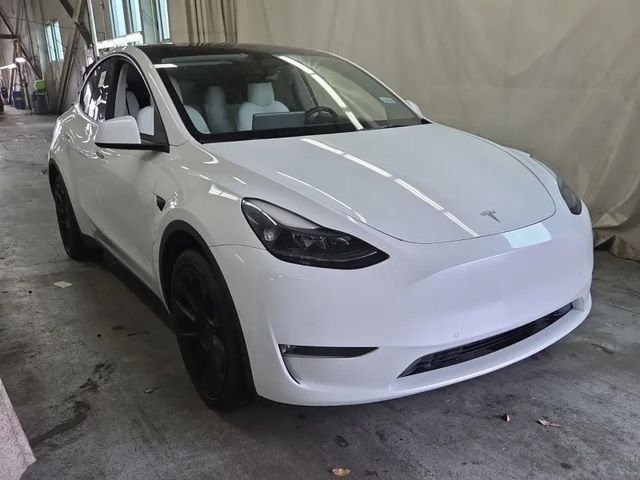 tesla model y 2022 7SAYGDEE1NF533500 image tesla model y 2022 7SAYGDEE1NF533500 image